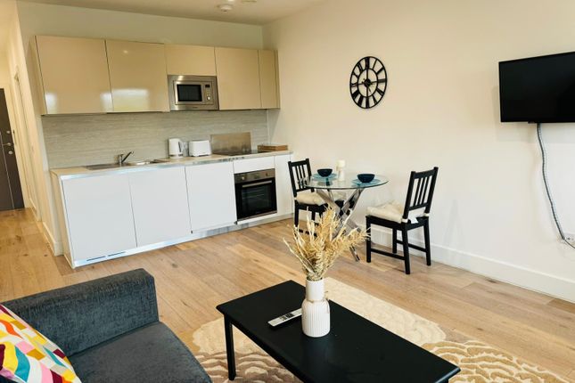 1-bed flat on 12, Mondial Way, Hayes, £230,000