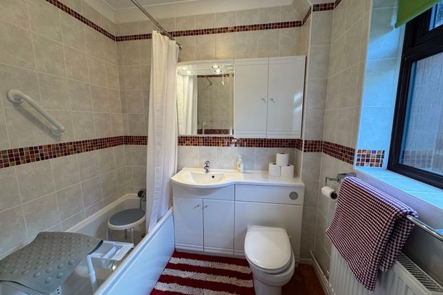 12, Davis Court, Thornbury photo 4