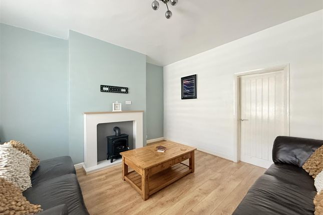 24, Denbigh Street, Mossley photo 3