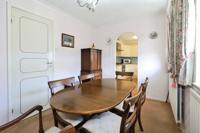 63, Shackleton Drive, Staffordshire photo 4