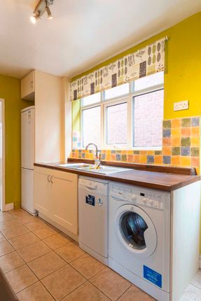 22 Kent Drive, Leicester photo 5