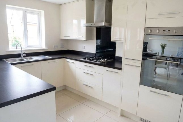 6, Long Wood Road, Bristol photo 2
