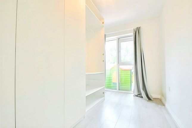 Flat 4, Daneshill House, 1, Waterloo Road, Uxbridge photo 4