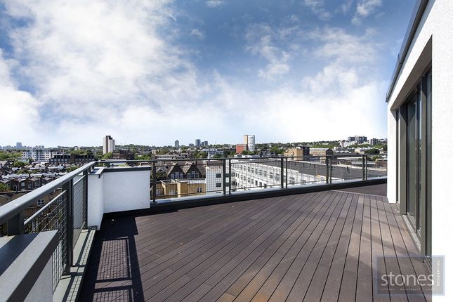 Flat for sale in Holmes Road, Kentish Town, London