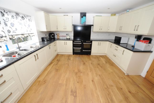 19, Stockhill Road, Bradford photo 3