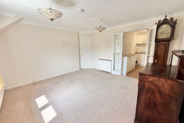 26 Bentley Court, 33, Upper Gordon Road, Camberley photo 4