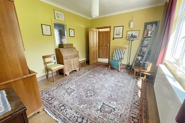Nant Y Coed, Capel Dewi Road, Carmarthen photo 3