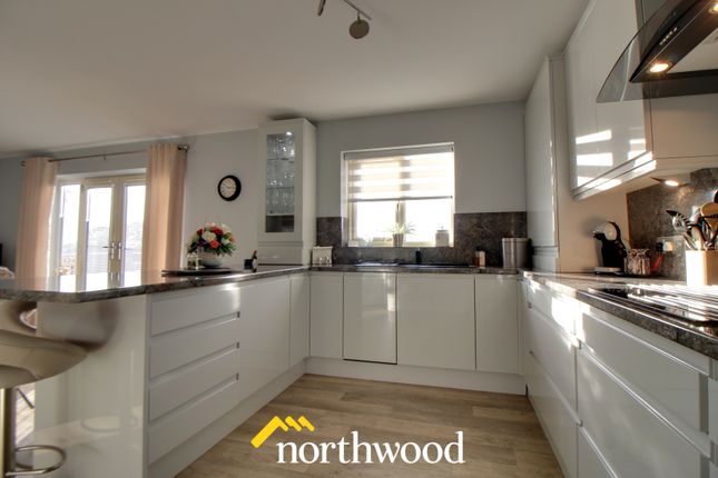 Flat for sale in West Street, Thorne, Doncaster