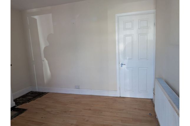 10, Barker Street, Sutton-in-Ashfield photo 4