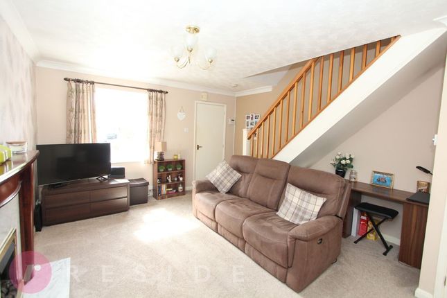 11, Juniper Drive, Rochdale photo 3