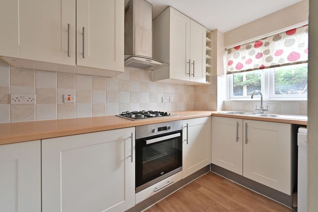 Courtlands Close, WD24, Watford photo 4