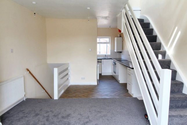 Thumbnail Flat to rent in Chilwell Road, Beeston, Nottingham