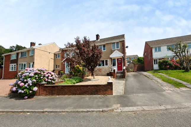 68, Woodview, Neath photo 2