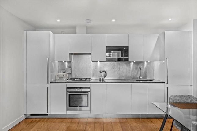 Flat 4, 83, Abbey Road, London photo 2
