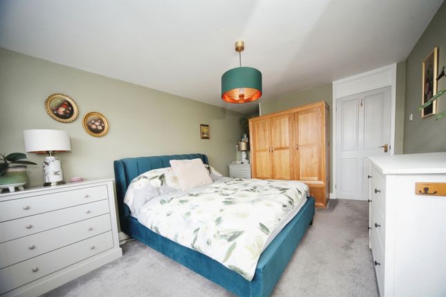 Terraced house for sale in Lancing Road, Luton