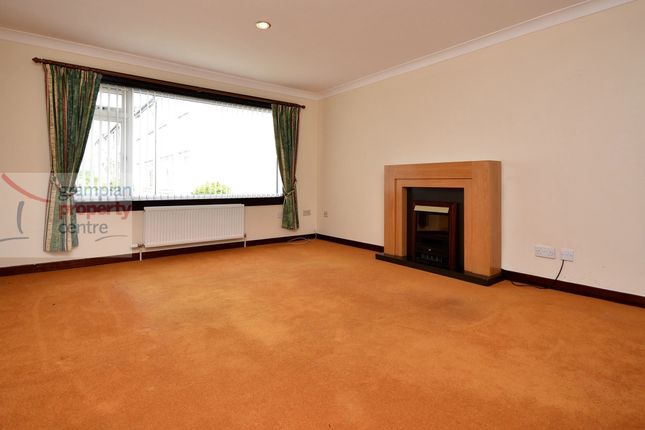 16 Waulkmill Grove, Elgin photo 3