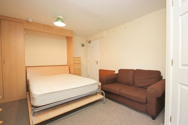 The Fir Trees Flat 8 11, Eastern Green Road, Eastern Green photo 4