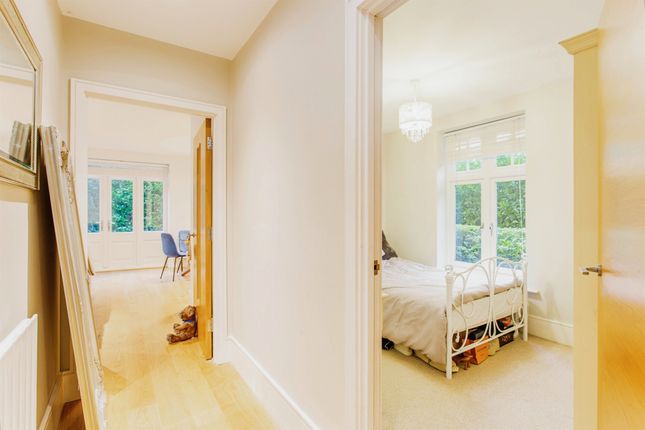 Flat for sale in The Galleries, Warley, Brentwood