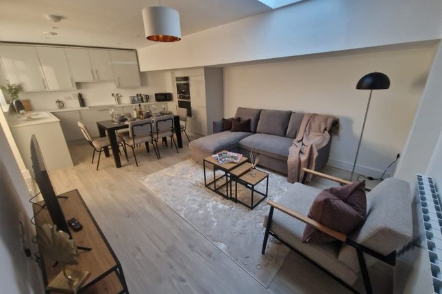 3A Staverton House, Easthampstead Road, Wokingham photo 3