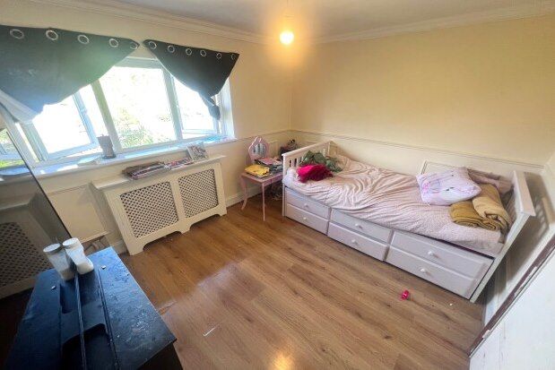 Property to rent in The Knares, Basildon
