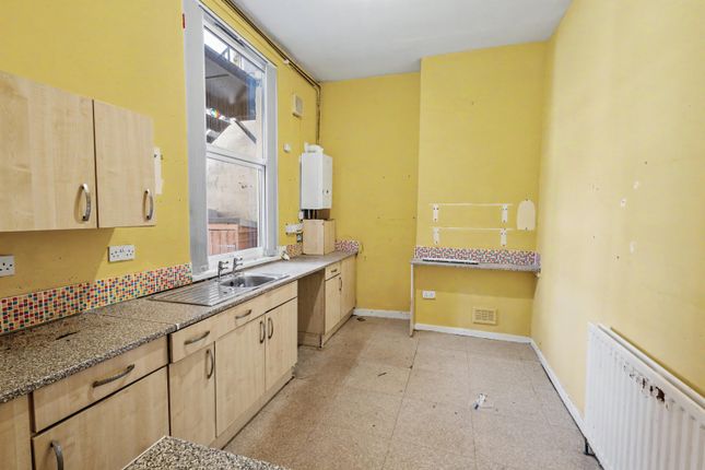 Flats A, B & C, 37 Diamond Street, Saltburn-by-the-Sea photo 4