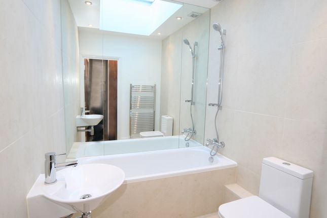 Second Floor Flat, 49, Castletown Road, London photo 2