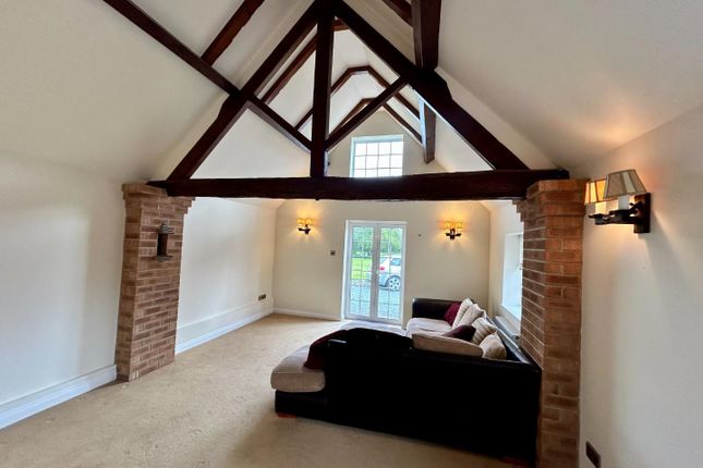 Barn conversion to rent in Back Lane, Meriden, Coventry