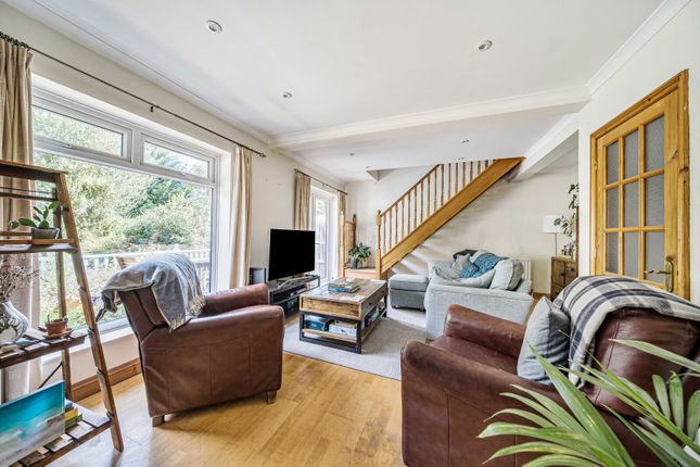 21, Sandy Lane, Woking photo 4