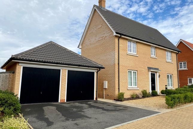 Thumbnail Detached house for sale in Fieldfare Close, Stowmarket