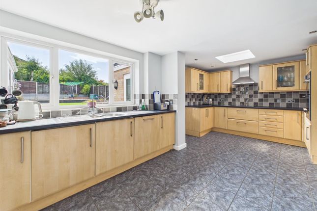 37, Woodland Green, Gloucester photo 2