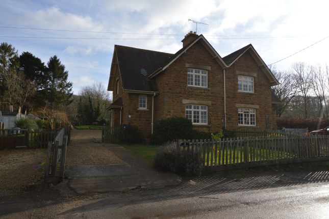 Semi-detached house to rent in Main Street, Woolsthorpe By Belvoir