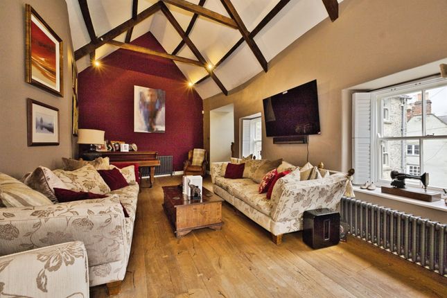 24, Leg Square, Shepton Mallet photo 3