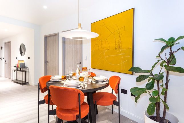 Flat for sale in Aspen, Consort Place, 50 Marsh Wall, Canary Wharf