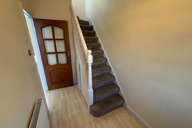 70 Hatherleigh Road, RUISLIP photo 2
