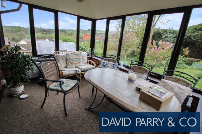 Modern Detached 4 Bed House, Knighton