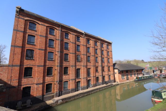 Thumbnail Penthouse to rent in Blisworth Mill, Northampton