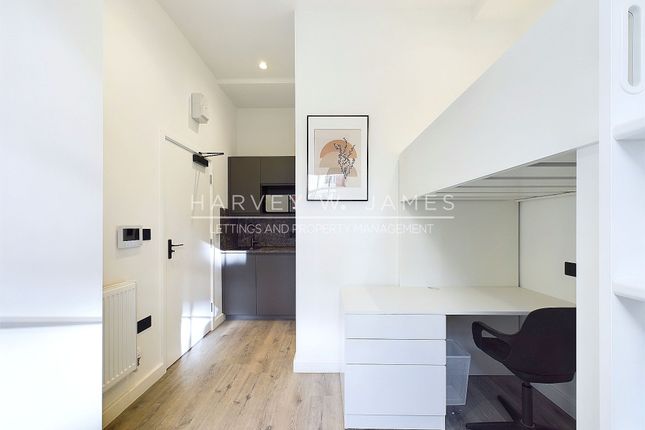Room 3, 37 Tavistock Place, London photo 5