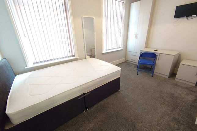25 Malvern Road, Liverpool photo 4