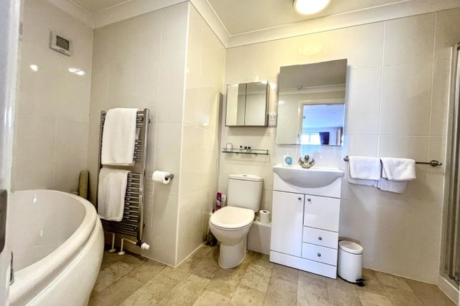 Broadwater Road, West Sussex photo 4