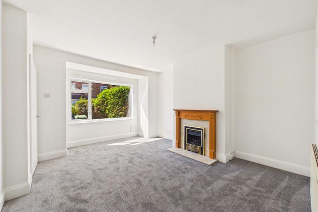 31, Northfield Avenue, Hessle photo 2