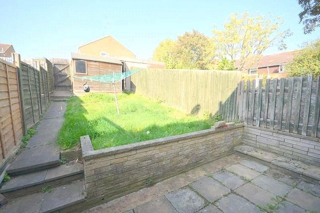 2, Willow Path, Waltham Abbey photo 4