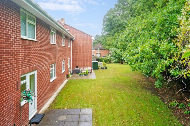 Guardian Court, Langtons Meadow, Farnham Common photo 2
