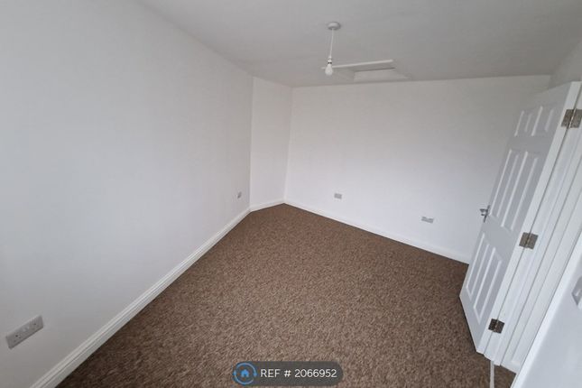 Room to rent in Lampton Road, Long Ashton, Bristol