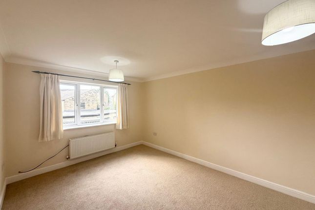 3, Clifton Mews, West Yorkshire photo 4