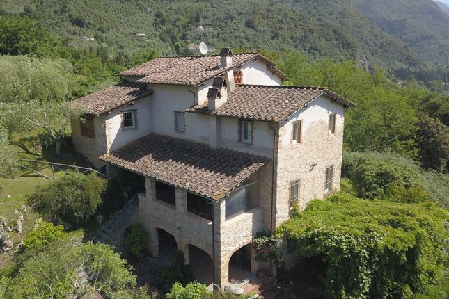 Thumbnail Villa for sale in Camaiore, Tuscany, Italy