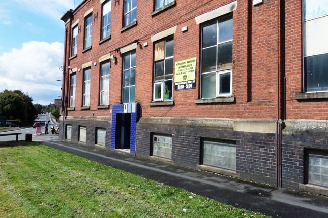 Light industrial to let in Gaskell Street, Bolton
