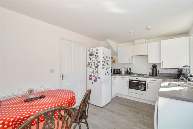 Heath Wood Drive, Maidstone photo 4