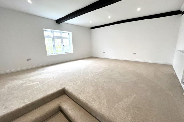 Master Bedroom (1).Jpeg