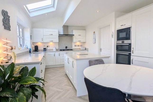 23 Slater Crescent, Upholland photo 2