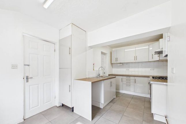 63, Smythies Avenue, Essex photo 3